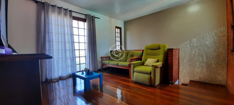 Imagem Casa com 3 Quartos à Venda, 250 m² em Nossa Senhora Medianeira - Santa Maria
