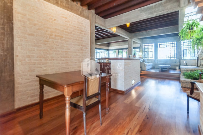 Imagem Casa com 3 Quartos à Venda, 230 m² em Jardim Paulistano - São Paulo Imagem Casa com 3 Quartos à Venda, 230 m² em Jardim Paulistano - São Paulo