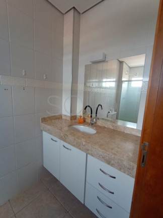 Imagem Apartamento com 3 Quartos para Alugar,  em Centro - Araraquara