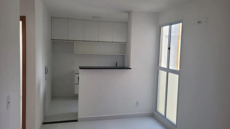 Imagem Apartamento com 2 Quartos à Venda, 45 m² em Abrantes - Camaçari