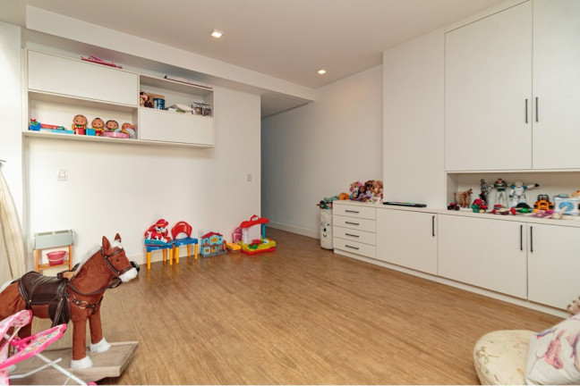 Imagem Casa com 4 Quartos à Venda, 311 m² em Chácara Das Pedras - Porto Alegre