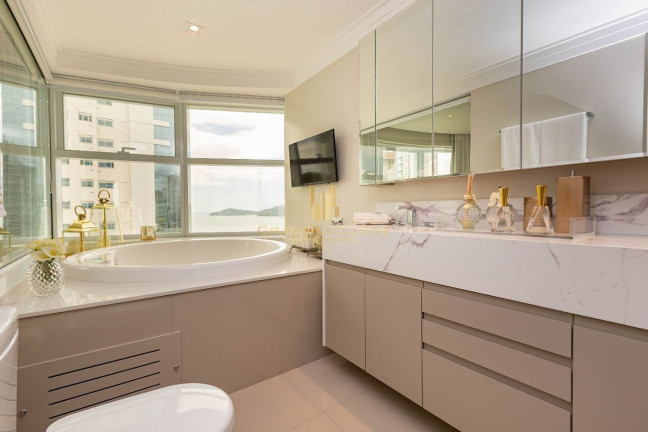 Imagem Apartamento com 3 Quartos à Venda, 164 m² em Pioneiros - Balneário Camboriú Imagem Apartamento com 3 Quartos à Venda, 164 m² em Pioneiros - Balneário Camboriú