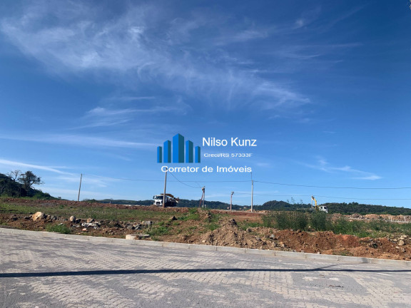 Imagem Terreno à Venda, 240 m² em Barracão - Bento Gonçalves Imagem Terreno à Venda, 240 m² em Barracão - Bento Gonçalves