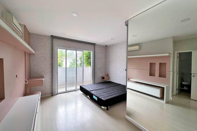 Imagem Casa de Condomínio com 6 Quartos para Alugar, 550 m² em Barra Da Tijuca - Rio De Janeiro Imagem Casa de Condomínio com 6 Quartos para Alugar, 550 m² em Barra Da Tijuca - Rio De Janeiro