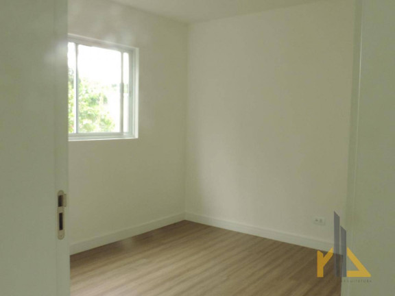 Imagem Casa com 3 Quartos à Venda, 240 m² em Pilarzinho - Curitiba