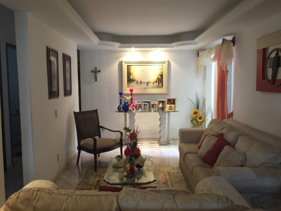 Imagem Casa com 3 Quartos à Venda, 203 m² em Candelária - Natal Imagem Casa com 3 Quartos à Venda, 203 m² em Candelária - Natal