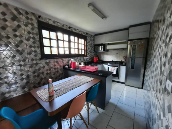 Imagem Casa com 3 Quartos à Venda, 186 m² em Xaxim - Curitiba Imagem Casa com 3 Quartos à Venda, 186 m² em Xaxim - Curitiba