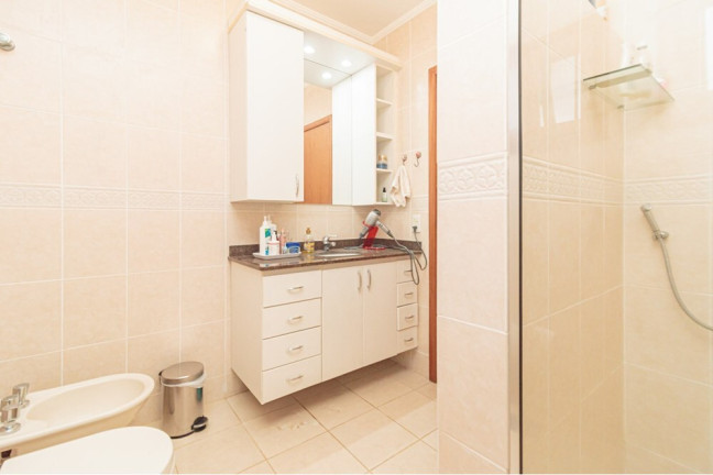 Imagem Casa com 4 Quartos à Venda, 314 m² em Chácara Das Pedras - Porto Alegre Imagem Casa com 4 Quartos à Venda, 314 m² em Chácara Das Pedras - Porto Alegre
