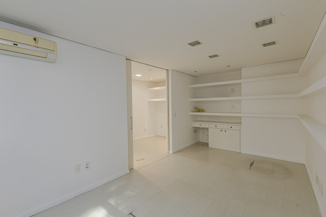 Imagem Sala Comercial à Venda, 45 m² em Independência - Porto Alegre Imagem Sala Comercial à Venda, 45 m² em Independência - Porto Alegre