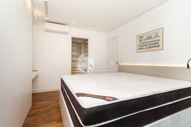 Imagem Apartamento com 2 Quartos à Venda, 126 m² em Itaim Bibi - São Paulo