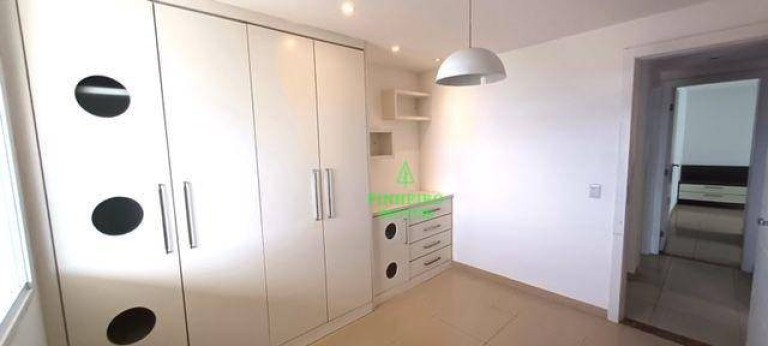 Imagem Apartamento com 4 Quartos à Venda, 141 m² em Piratininga - Niterói