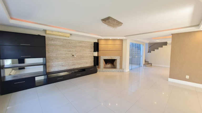 Imagem Sobrado com 5 Quartos à Venda, 267 m² em Marechal Rondon - Canoas