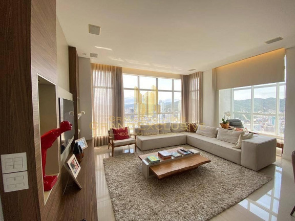 Apartamento com 3 Quartos à Venda, 152 m² em Centro - Balneário Camboriú