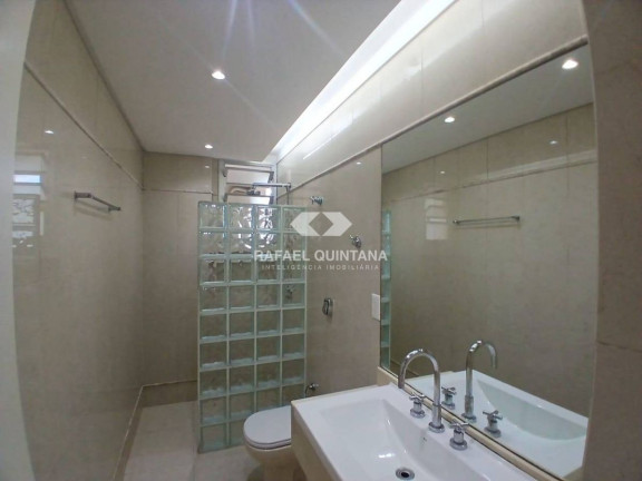 Imagem Apartamento com 3 Quartos para Alugar, 158 m² em Centro - Florianópolis