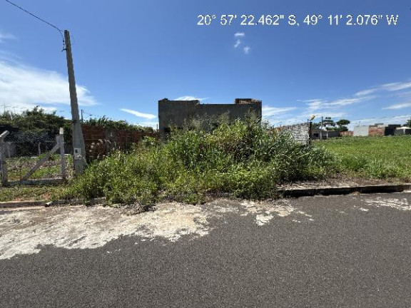 Casa com 1 Quarto à Venda, 200 m² em Centro - Uchoa