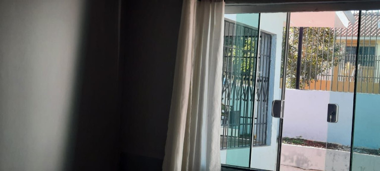 Imagem Casa com 2 Quartos à Venda, 170 m² em Conjunto Residencial Branca Vieira - Maringa