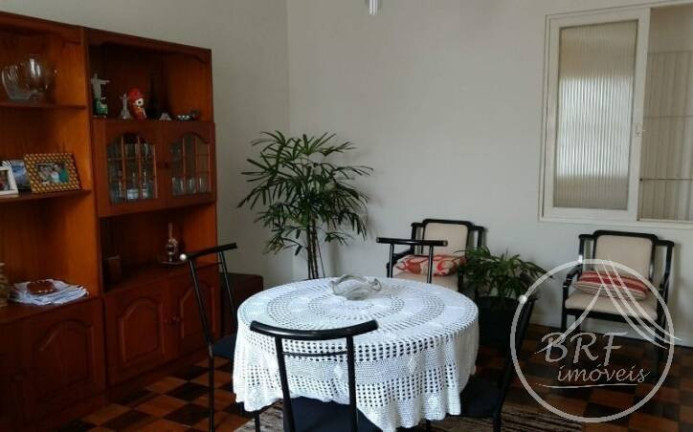 Imagem Casa com 6 Quartos à Venda, 196 m² em Balneário - Florianópolis