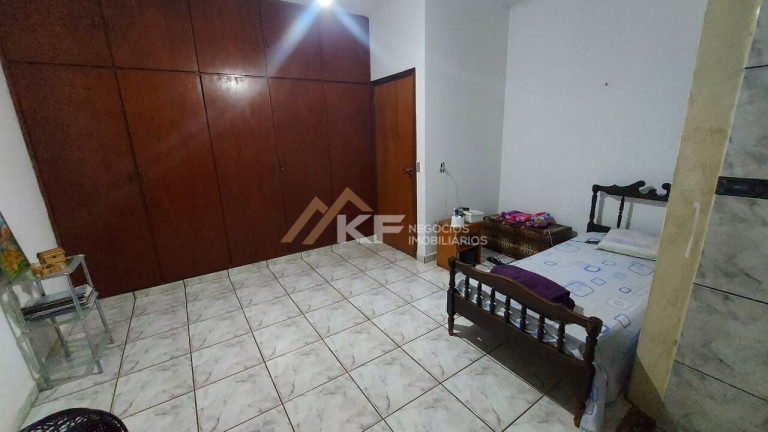Imagem Casa com 3 Quartos à Venda, 207 m² em Jardim Alexandre Balbo - Ribeirão Preto Imagem Casa com 3 Quartos à Venda, 207 m² em Jardim Alexandre Balbo - Ribeirão Preto