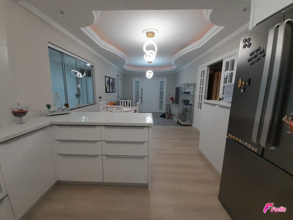 Imagem Casa com 2 Quartos à Venda, 100 m² em Centro - Palhoça