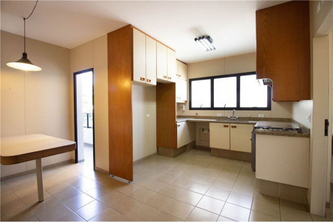 Imagem Apartamento com 4 Quartos à Venda, 220 m² em Moema - São Paulo
