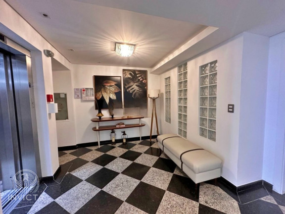 Imagem Apartamento com 2 Quartos à Venda, 80 m² em Centro - Balneário Camboriú