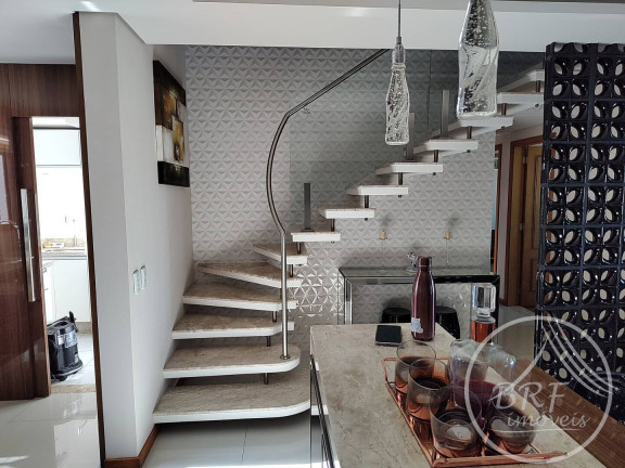 Imagem Cobertura com 4 Quartos à Venda, 230 m² em Balneário - Florianópolis