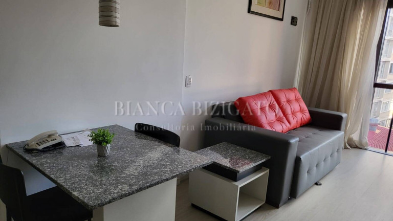 Imagem Apartamento com 1 Quarto à Venda, 47 m² em Centro - Curitiba Imagem Apartamento com 1 Quarto à Venda, 47 m² em Centro - Curitiba