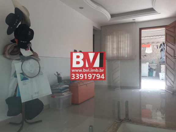 Imagem Casa com 3 Quartos à Venda, 130 m² em Vila Da Penha - Rio De Janeiro Imagem Casa com 3 Quartos à Venda, 130 m² em Vila Da Penha - Rio De Janeiro