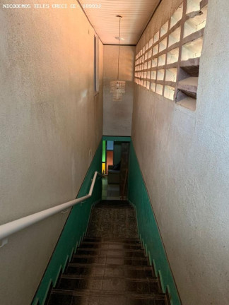 Imagem Casa com 3 Quartos à Venda, 312 m² em Nova Metropole - Caucaia