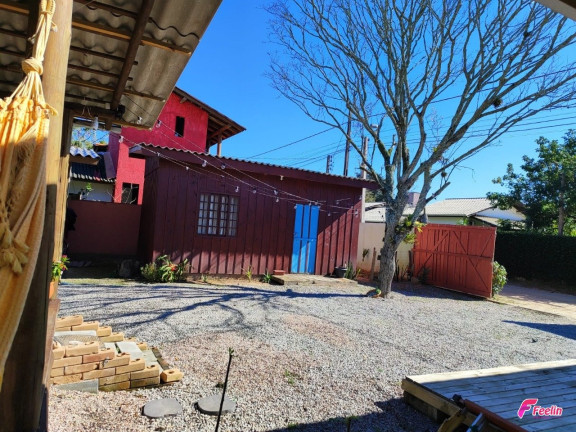 Imagem Casa com 4 Quartos à Venda, 200 m² em São João Do Rio Vermelho - Florianópolis