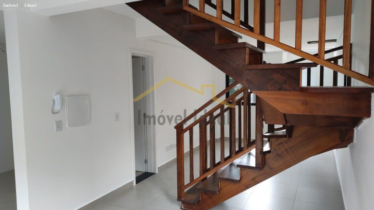 Imagem Casa com 3 Quartos à Venda, 123 m² em Portão - Curitiba Imagem Casa com 3 Quartos à Venda, 123 m² em Portão - Curitiba