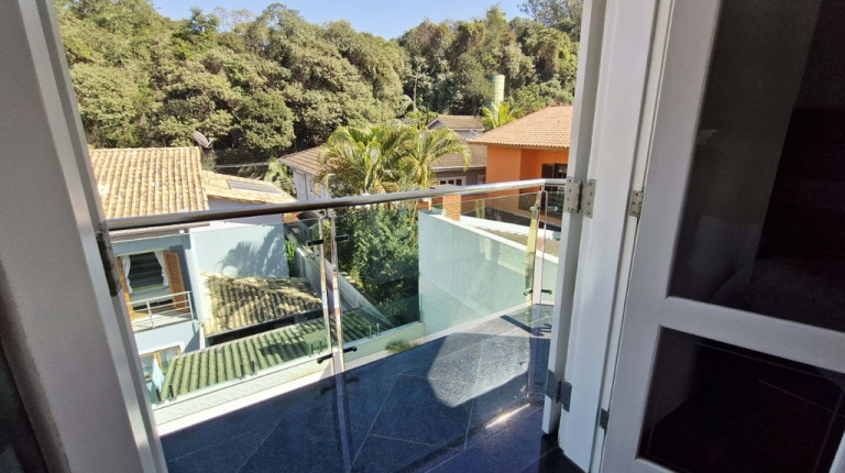 Imagem Casa com 3 Quartos à Venda, em Parque Monte Alegre - Taboão Da Serra Imagem Casa com 3 Quartos à Venda, em Parque Monte Alegre - Taboão Da Serra