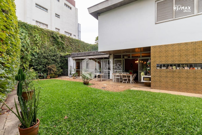 Imagem Casa com 4 Quartos à Venda, 317 m² em Jardim Guedala - São Paulo