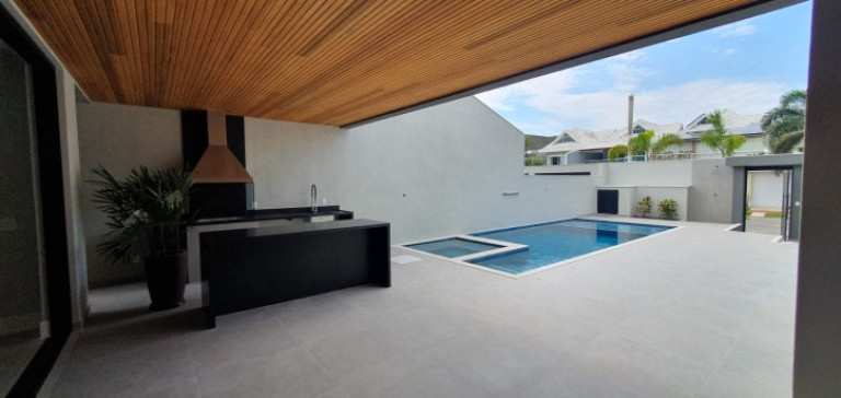 Imagem Casa com 5 Quartos à Venda, 420 m² em Barra Da Tijuca - Rio De Janeiro Imagem Casa com 5 Quartos à Venda, 420 m² em Barra Da Tijuca - Rio De Janeiro
