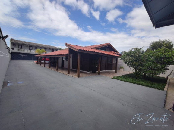 Imagem Casa com 8 Quartos à Venda, 450 m² em Centro - Matinhos Imagem Casa com 8 Quartos à Venda, 450 m² em Centro - Matinhos