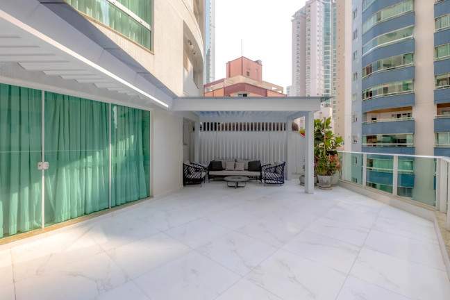 Imagem Apartamento com 3 Quartos à Venda, 131 m² em Centro - Balneário Camboriú Imagem Apartamento com 3 Quartos à Venda, 131 m² em Centro - Balneário Camboriú