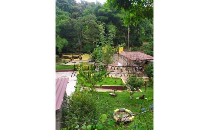 Imagem Imóvel com 3 Quartos à Venda, 1.060 m² em Arujá - Arujá