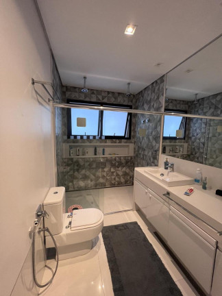 Imagem Casa com 3 Quartos à Venda, 250 m² Imagem Casa com 3 Quartos à Venda, 250 m²