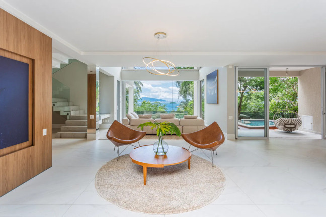 Imagem Casa com 4 Quartos à Venda, 524 m² em Estaleirinho - Balneário Camboriú