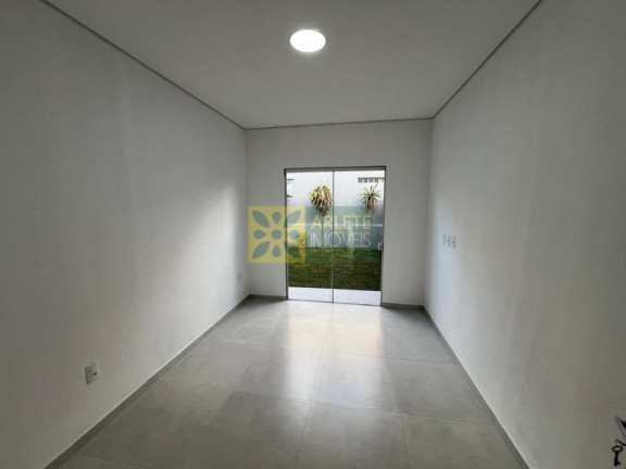 Imagem Casa com 2 Quartos para Alugar, em Centro - Porto Belo Imagem Casa com 2 Quartos para Alugar, em Centro - Porto Belo