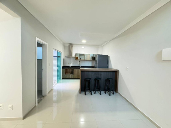 Imagem Sobrado com 3 Quartos à Venda, 180 m² em Praia Dos Amores - Balneário Camboriú Imagem Sobrado com 3 Quartos à Venda, 180 m² em Praia Dos Amores - Balneário Camboriú