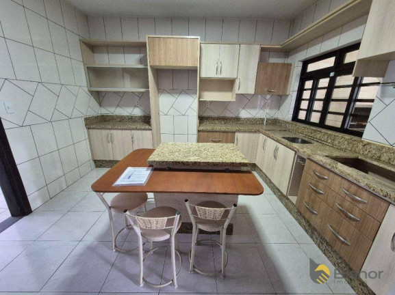 Imagem Casa com 3 Quartos à Venda, 220 m² em Garcia - Blumenau Imagem Casa com 3 Quartos à Venda, 220 m² em Garcia - Blumenau