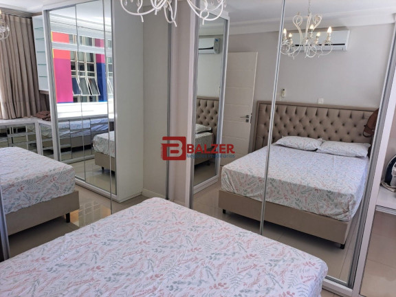 Imagem Apartamento com 2 Quartos à Venda, 66 m² em Centro - Florianópolis Imagem Apartamento com 2 Quartos à Venda, 66 m² em Centro - Florianópolis