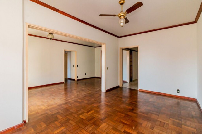 Imagem Imóvel com 3 Quartos à Venda, 139 m² em Centro Histórico - Porto Alegre Imagem Imóvel com 3 Quartos à Venda, 139 m² em Centro Histórico - Porto Alegre