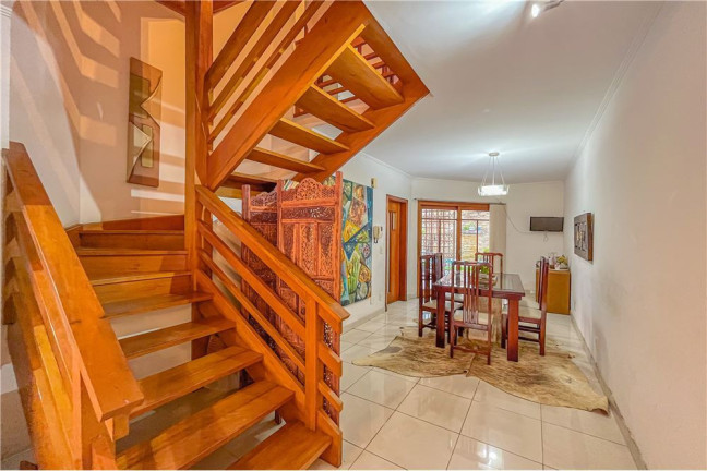 Imagem Casa com 3 Quartos à Venda, em Jardim Itu - Porto Alegre Imagem Casa com 3 Quartos à Venda, em Jardim Itu - Porto Alegre