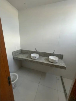 Imagem Casa com 4 Quartos à Venda, 180 m² em Barra Do Jacuípe - Camaçari