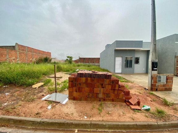 Terreno à Venda, 165 m² em Residencial Beatriz - Lins