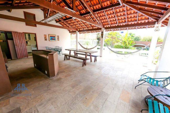 Imagem Casa com 4 Quartos à Venda, 370 m² em Trindade - Florianópolis Imagem Casa com 4 Quartos à Venda, 370 m² em Trindade - Florianópolis
