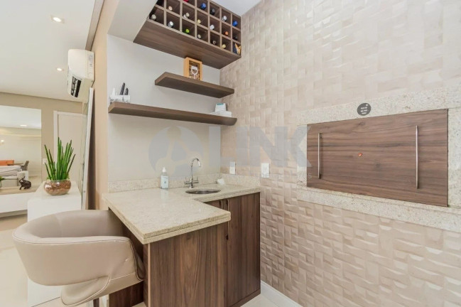 Imagem Apartamento com 3 Quartos à Venda, 158 m² em Menino Deus - Porto Alegre Imagem Apartamento com 3 Quartos à Venda, 158 m² em Menino Deus - Porto Alegre