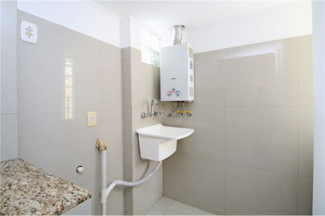 Imagem Imóvel com 2 Quartos à Venda,  em Menino Deus - Porto Alegre